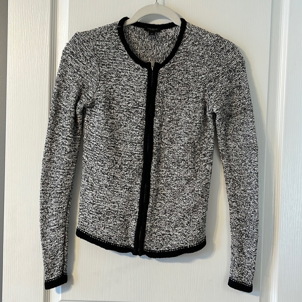 Ann Taylor zippered sweater in black and white.